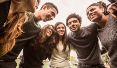 Sosyalleşmek beyni koruyor